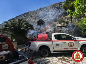 Άμεση Επέμβαση και Κατάσβεση Πυρκαγιάς στο Λουτράκι