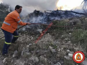 Άμεση Επέμβαση σε Πυρκαγιά στα Άσπρα Χώματα Λουτρακίου