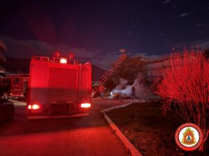 Πυρκαγιά σε όχημα πλησίον του Κλειστού Γυμναστηρίου