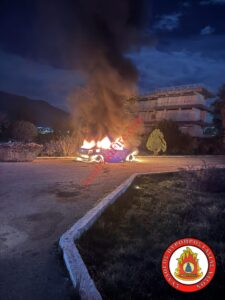 Πυρκαγιά σε όχημα πλησίον του Κλειστού Γυμναστηρίου